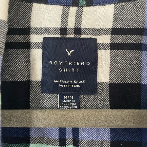 Women’s American Eagle plaid shirt - Picture 3 of 3